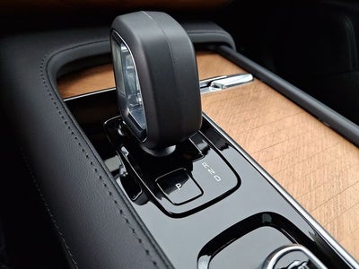 2024 Volvo XC90 Recharge Plug-In Hybrid T8 Plus Bright Theme 7 Passenger