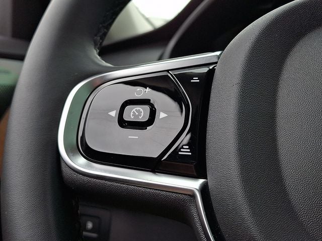 2024 Volvo XC90 Recharge Plug-In Hybrid T8 Plus Bright Theme 7 Passenger