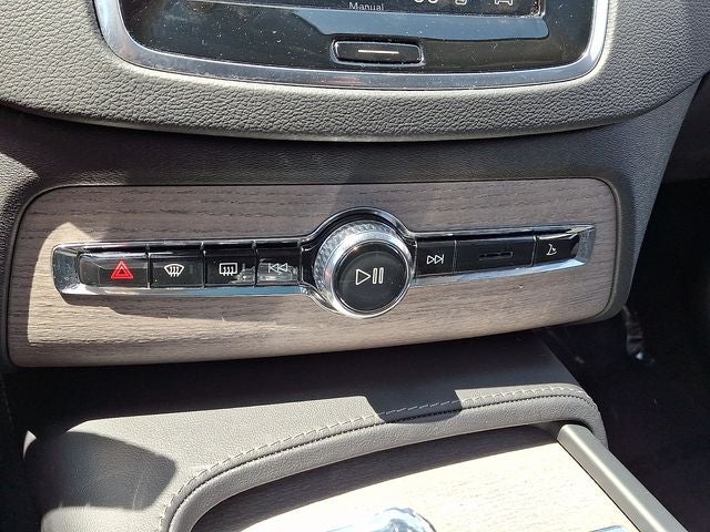 2024 Volvo XC90 Recharge Plug-In Hybrid Ultimate