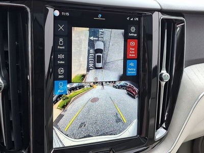 2024 Volvo XC60 Recharge Plug-In Hybrid T8 Plus Dark Theme