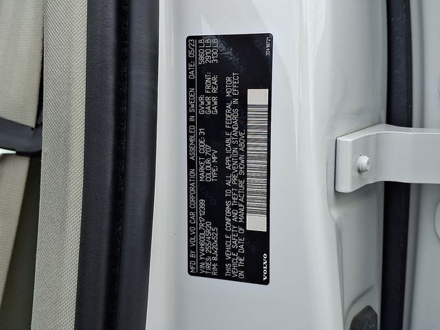 2024 Volvo XC60 Recharge Plug-In Hybrid T8 Plus Dark Theme
