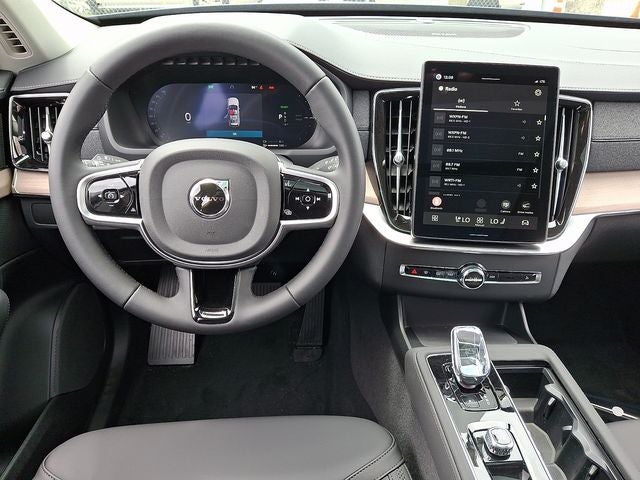 2026 Volvo XC90 Plug-In Hybrid T8 Plus 6 Passenger
