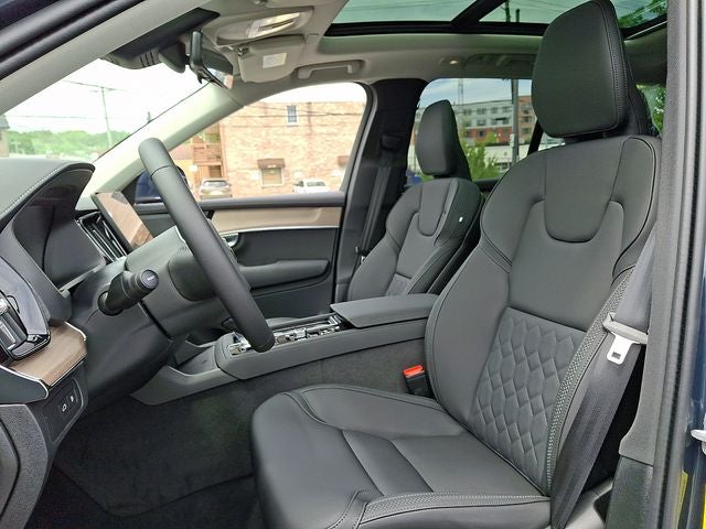 2026 Volvo XC90 Plug-In Hybrid T8 Plus 6 Passenger