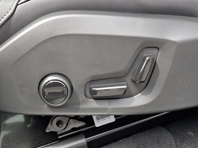 2026 Volvo XC90 Plug-In Hybrid T8 Plus 6 Passenger