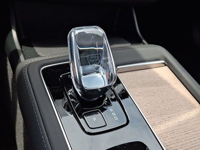 2026 Volvo XC90 Plug-In Hybrid T8 Plus 6 Passenger