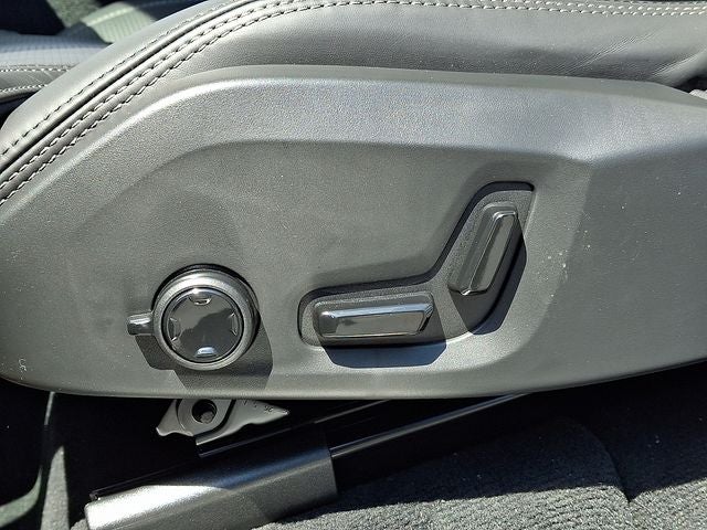 2026 Volvo XC90 Plug-In Hybrid T8 Ultra 6 Passenger