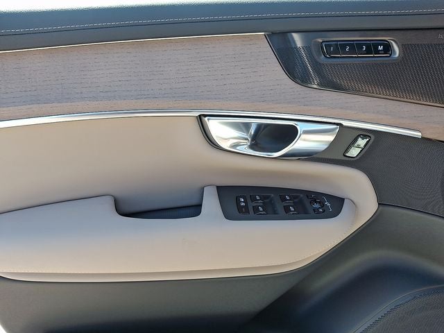 2026 Volvo XC90 Plug-In Hybrid T8 Ultra