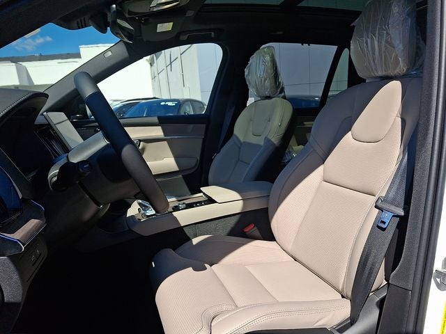 2026 Volvo XC90 Plug-In Hybrid T8 Ultra