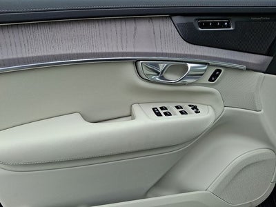 2026 Volvo XC90 Plug-In Hybrid T8 Ultra