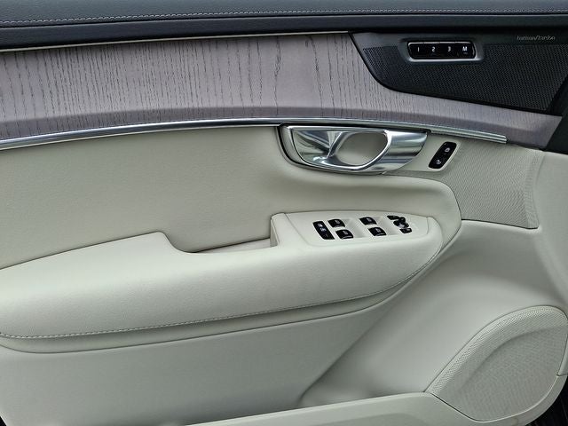 2026 Volvo XC90 Plug-In Hybrid T8 Ultra