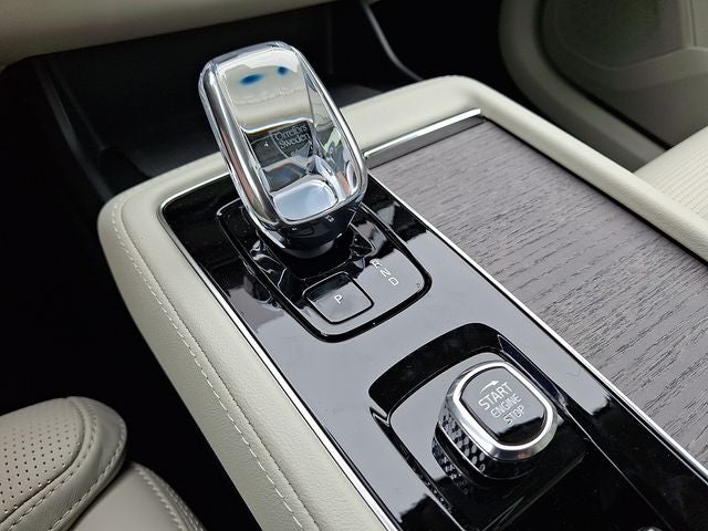 2026 Volvo XC90 Plug-In Hybrid T8 Ultra