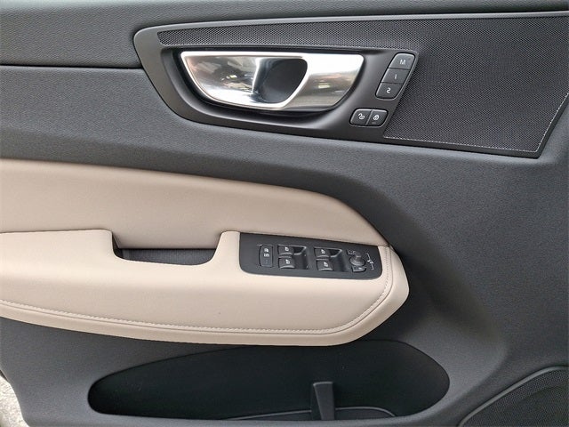 2026 Volvo XC60 Plug-In Hybrid T8 Plus