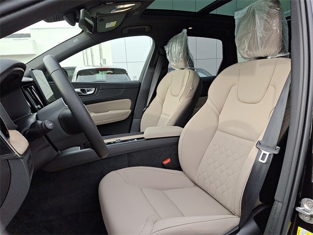 2026 Volvo XC60 Plug-In Hybrid T8 Plus