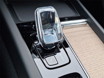 2026 Volvo XC60 Plug-In Hybrid T8 Plus