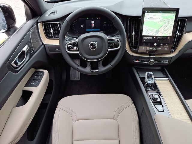 2026 Volvo XC60 Plug-In Hybrid T8 Plus