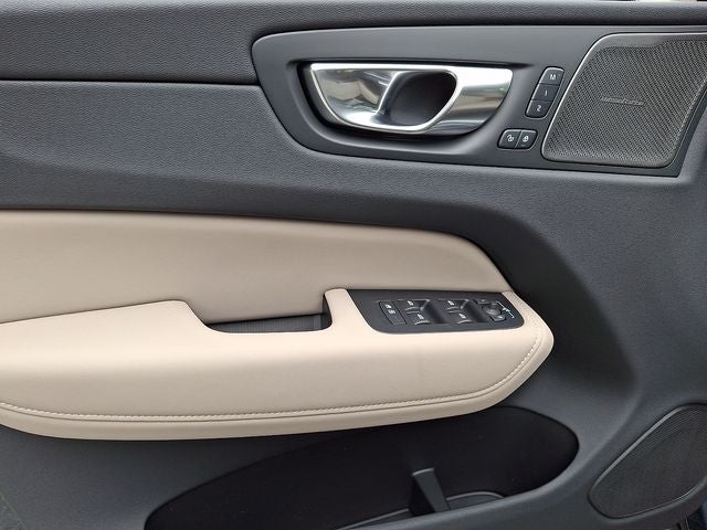 2026 Volvo XC60 Plug-In Hybrid T8 Plus