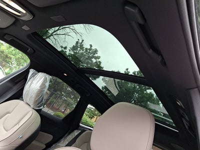 2026 Volvo XC60 Plug-In Hybrid T8 Plus