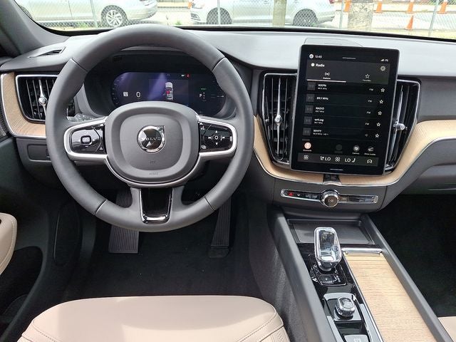 2026 Volvo XC60 Plug-In Hybrid T8 Plus