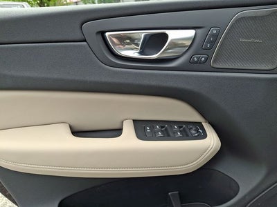 2026 Volvo XC60 Plug-In Hybrid T8 Plus