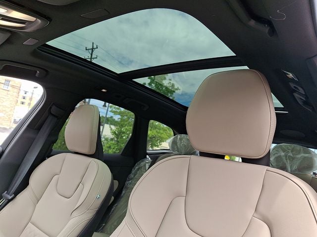 2026 Volvo XC60 Plug-In Hybrid T8 Plus