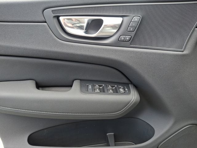 2026 Volvo XC60 Plug-In Hybrid T8 Plus