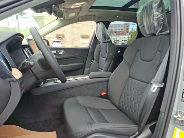 2026 Volvo XC60 Plug-In Hybrid T8 Plus