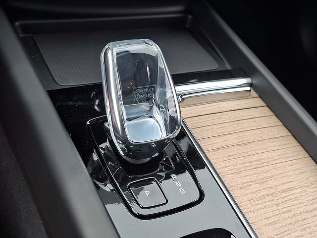 2026 Volvo XC60 Plug-In Hybrid T8 Plus