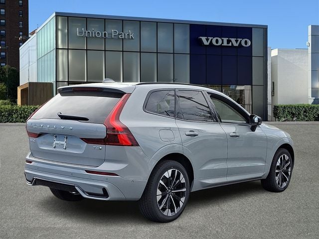 2026 Volvo XC60 Plug-In Hybrid T8 Plus