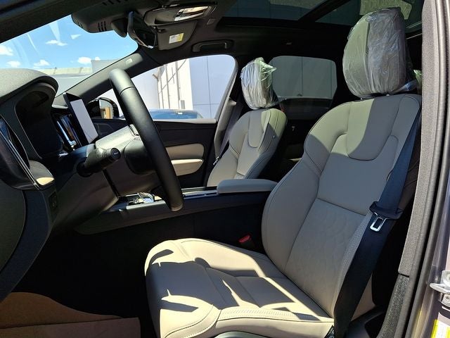 2026 Volvo XC60 Plug-In Hybrid T8 Plus