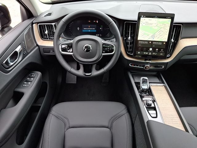 2026 Volvo XC60 Plug-In Hybrid T8 Plus