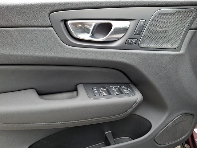 2026 Volvo XC60 Plug-In Hybrid T8 Plus