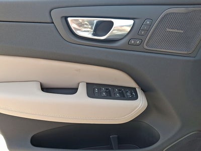 2026 Volvo XC60 Plug-In Hybrid T8 Plus