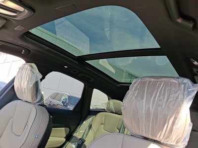 2026 Volvo XC60 Plug-In Hybrid T8 Plus