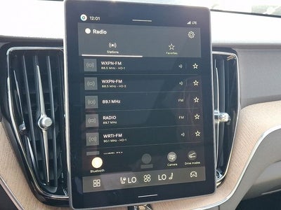 2026 Volvo XC60 Plug-In Hybrid T8 Plus