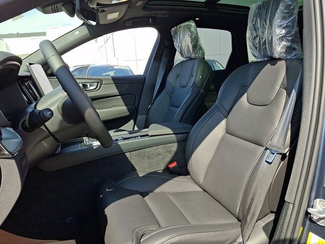 2026 Volvo XC60 Plug-In Hybrid T8 Ultra Black Edition