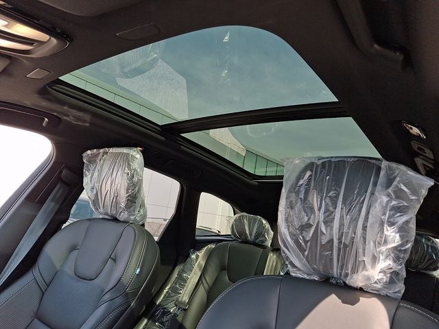 2026 Volvo XC60 Plug-In Hybrid T8 Ultra Black Edition