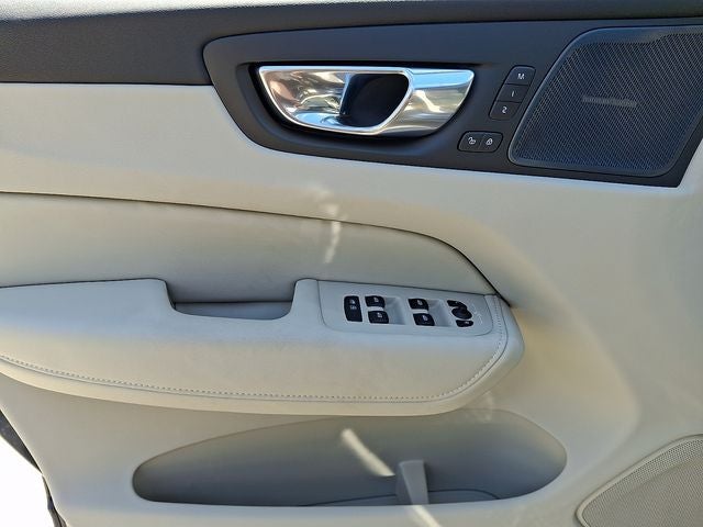 2026 Volvo XC60 Plug-In Hybrid T8 Ultra