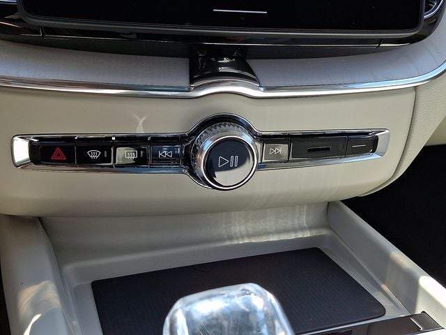 2026 Volvo XC60 Plug-In Hybrid T8 Ultra