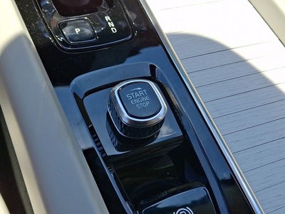 2026 Volvo XC60 Plug-In Hybrid T8 Ultra