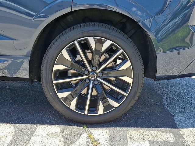 2026 Volvo XC60 Plug-In Hybrid T8 Ultra