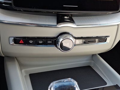 2026 Volvo XC60 Plug-In Hybrid T8 Ultra