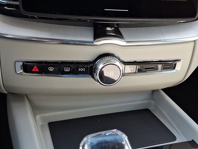 2026 Volvo XC60 Plug-In Hybrid T8 Ultra