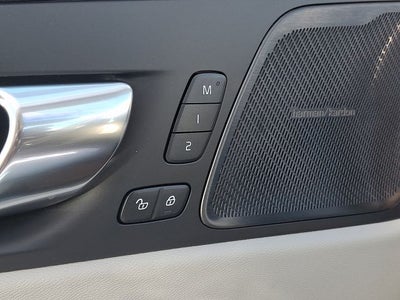 2026 Volvo XC60 Plug-In Hybrid T8 Ultra