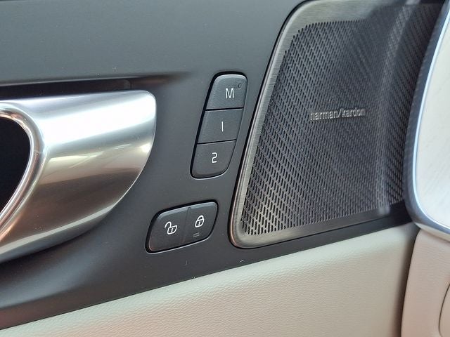 2026 Volvo XC60 Plug-In Hybrid T8 Ultra
