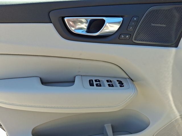 2026 Volvo XC60 Plug-In Hybrid T8 Ultra