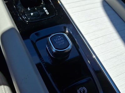 2026 Volvo XC60 Plug-In Hybrid T8 Ultra