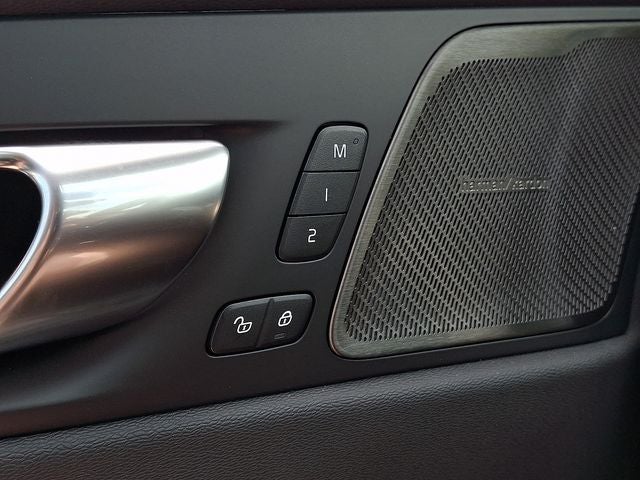 2026 Volvo XC60 Plug-In Hybrid T8 Ultra