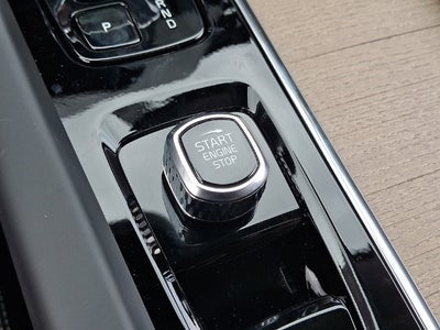 2027 Volvo XC60 Plug-In Hybrid T8 Ultra