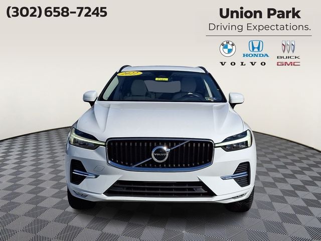 2022 Volvo XC60 B5 Momentum