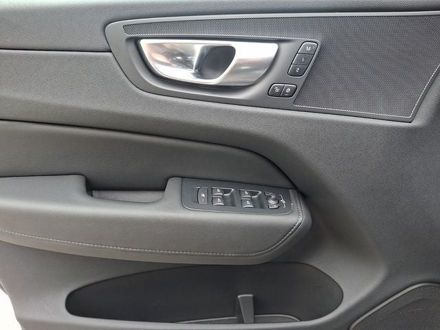 2024 Volvo XC60 B5 Core